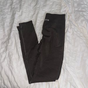 Mocha Alphalete Amplify Leggings